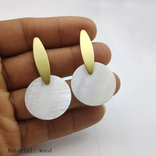 Load image into Gallery viewer, Minimalist Natural Abalone Shell Earrings Round Pendant Large Earrings Silver Gold Shell Earrings for Women Earrings Gold