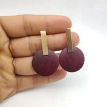 Load image into Gallery viewer, Minimalist Natural Abalone Shell Earrings Round Pendant Large Earrings Silver Gold Shell Earrings for Women Earrings Gold
