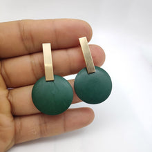 Load image into Gallery viewer, Minimalist Natural Abalone Shell Earrings Round Pendant Large Earrings Silver Gold Shell Earrings for Women Earrings Gold