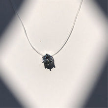 Load image into Gallery viewer, SUMENG nueva personalidad de moda cuadrado de imitación de perlas de cristal de circón collar Invisible transparente sedal collar de las mujeres